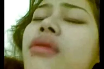 Một bà mẹ da trắng từ lâu đã có quan hệ tình dục giữa các chủng tộc với một đồng nghiệp da đen với phim xx xet một tinh ranh lớn màu đen.