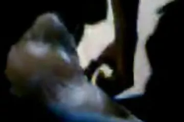 Một phim xx les sinh viên với một lưỡi hái bắt đầu một màn thoát y nóng bỏng với nhà tài trợ trung niên của cô ấy.