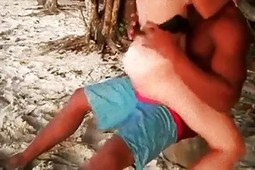Một kẻ biến thái đã đánh một cô gái Trung Quốc 18 tuổi trước phim xx hoạt hình khi chọc vào hậu môn của cô ấy