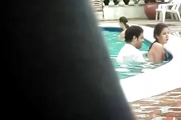 Cô gái Nga nóng bỏng nhận được sự vuốt ve từ anh chàng yêu dấu phimxx x của mình bị bịt mắt.