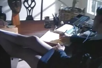 Một cô gái bình thường với hình xăm và khuyên trên cơ thể thấy thủ dâm qua đường hậu môn là phim xx vl chưa đủ.