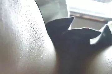 Đôi tình nhân nảy phim xx hay ra trò đồi bại quan hệ với nhau bằng kính đeo hậu môn