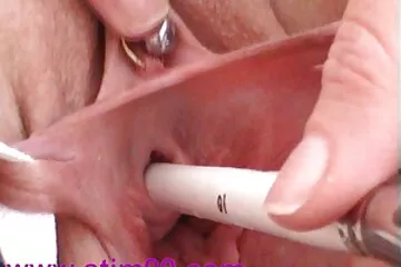 Cô phim xx mien phi vợ trẻ thích trò chơi nhập vai tự chế kiêm trong.
