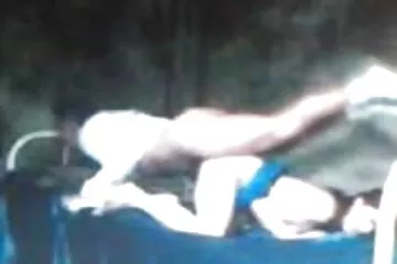 Video nghiệp dư về quan hệ tình dục phim xx trẻ em trong hôn nhân với một cô gái tóc nâu busty.