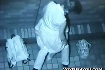 Một mối tình mới của một châu phim xx hoang thuy linh Á quyến rũ với bộ ngực nhỏ.